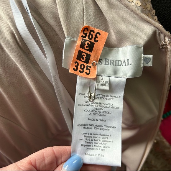 Mother of Bride/Groom Champagne Sequin Gown 6 - Picture 9 of 13